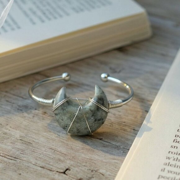 Labradorite Moon Bracelet ✦ Wire-Wrapped 925 Silver Over Copper ✦ Boho Talisman - Picture 12 of 13